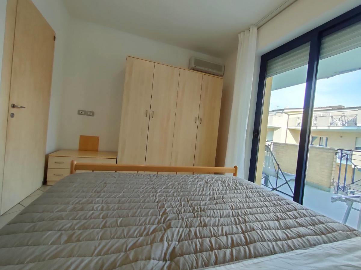 Appartamento Con Piscina Green Bay Village Pineto Exteriör bild
